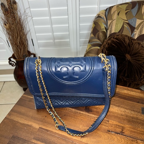 Tory Burch Fleming Convertible quilted leather SHOULDER BAG in navy blue - Picture 5 of 16